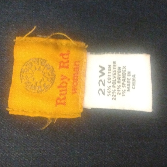 Great Denim jacket. 3/4 sleeve brand is Red Ruby woman. - Picture 2 of 7